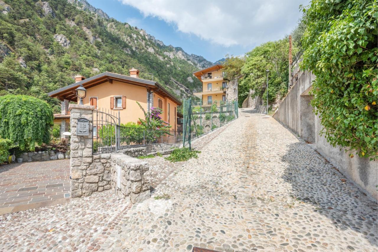 Апартаменты Casa Francesca Relax Лимоне-суль-Гарда Экстерьер фото